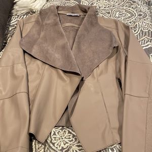 Beautiful taupy/grayish leather feel short jacket